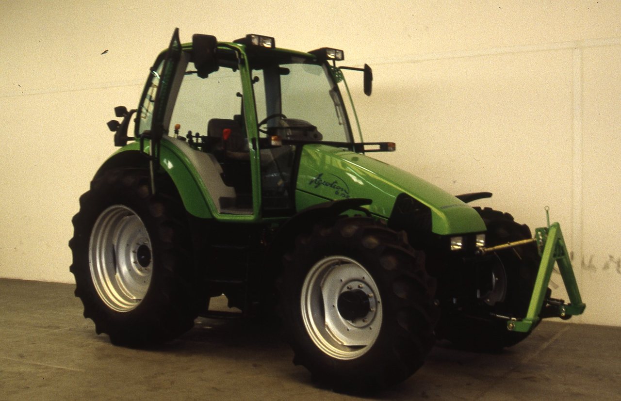 Deutz-Fahr Agrotron 6.15 MK1 Traktor (Quelle: SDF Archiv)