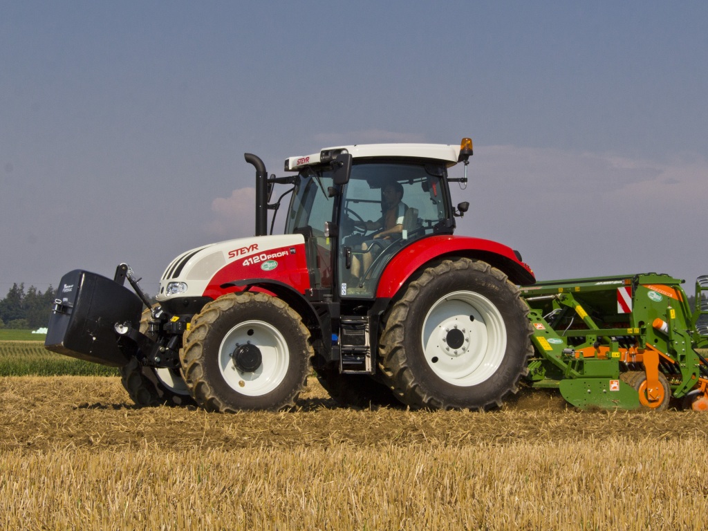 Steyr Profi 4120 Allradtraktor (Quelle: CNH)