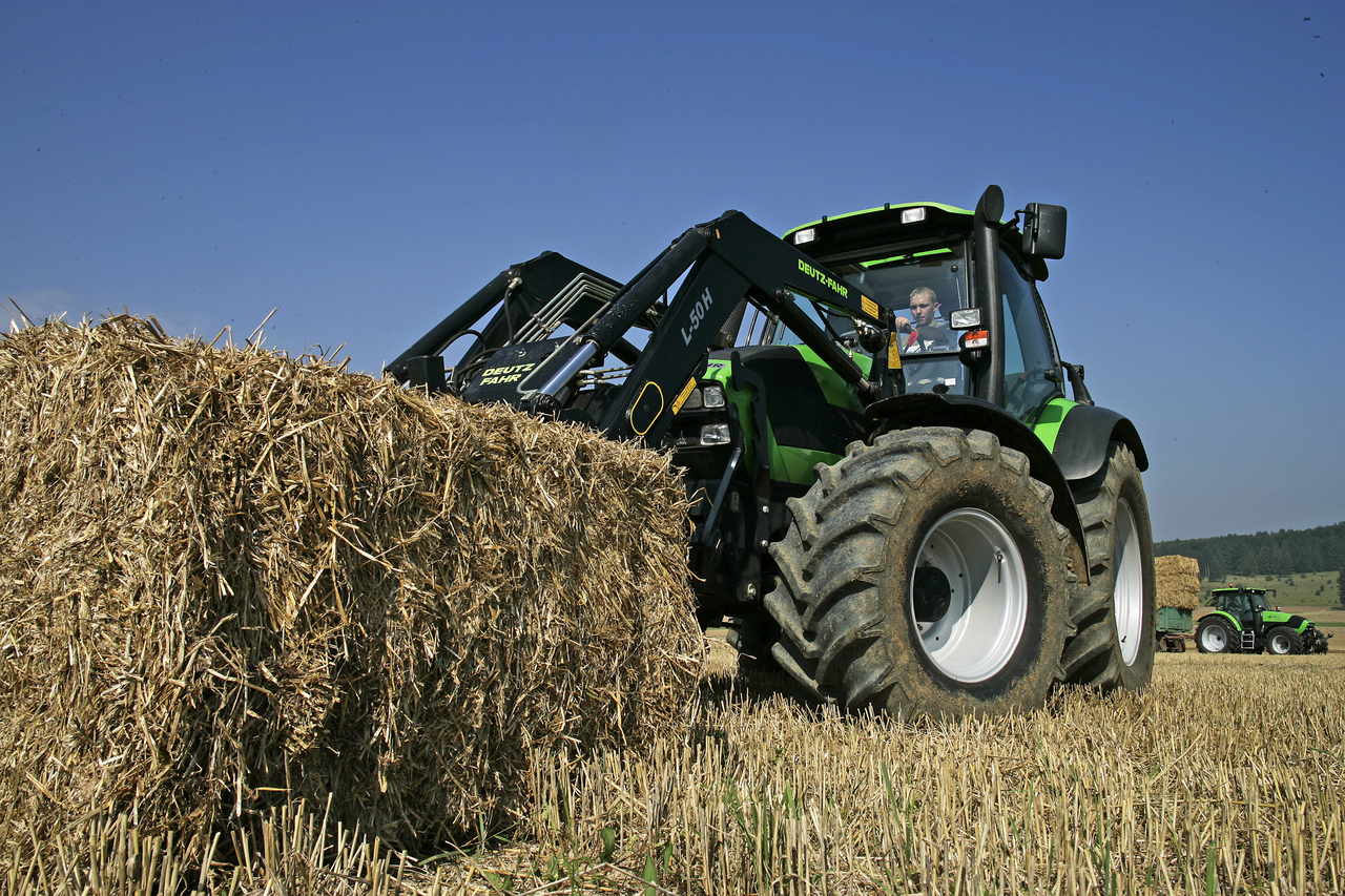 Deutz-Fahr Agrotron 150 Traktor (Quelle: SDF Archiv)