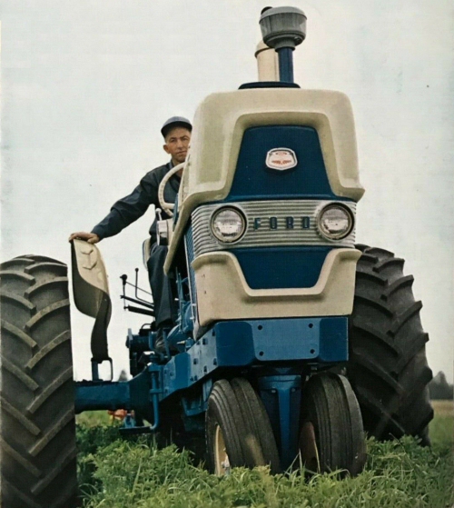 Ford 6000 Traktor in neuer Farbgebung (Quelle: CNH)