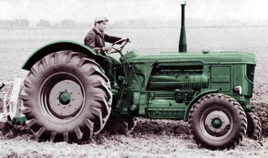 Deutz D80 Traktor (Quelle: SDF Archiv)