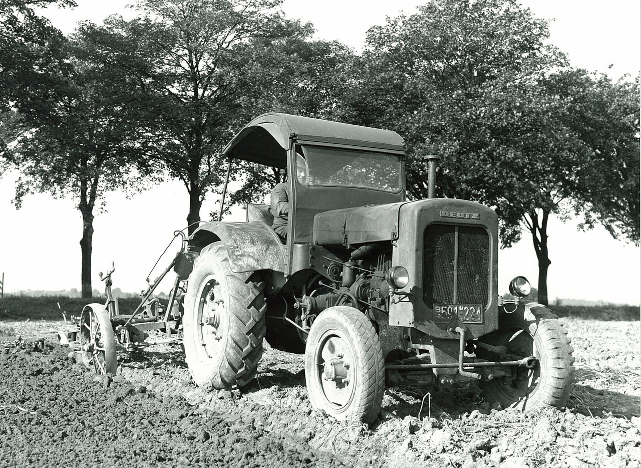 Deutz F3M 417 Traktor (Quelle: SDF Archiv)