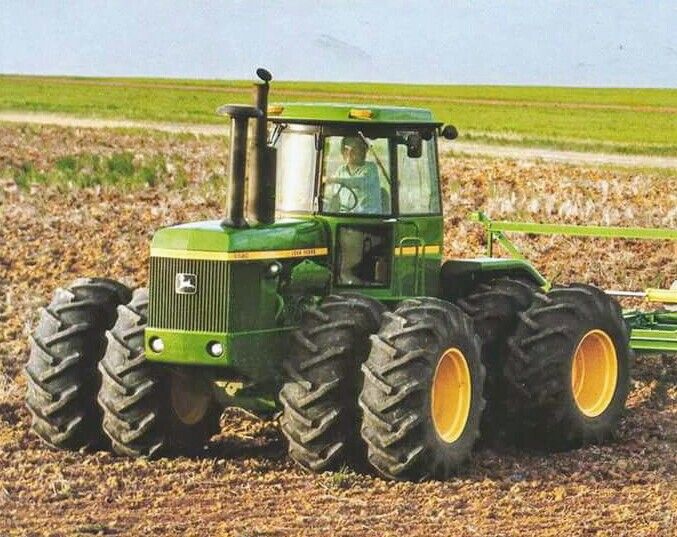 John Deere 8630 Knicklenker Traktor (Quelle: John Deere)