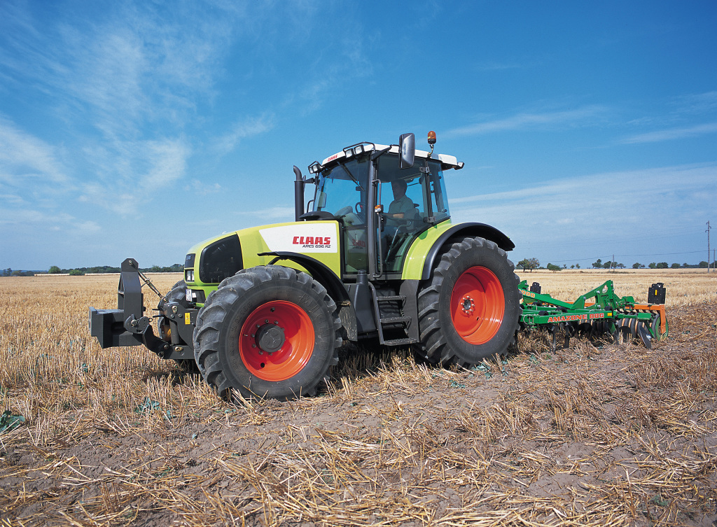 Claas Ares 696 RZ Traktor (Quelle: Claas)