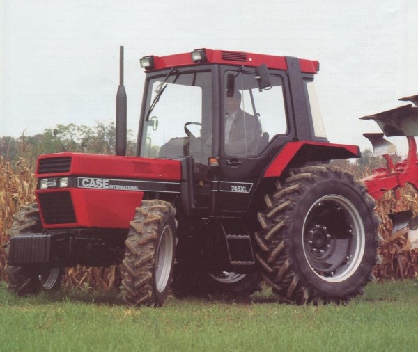 Case IH 745XL Traktor der 2. Generation (Quelle: CNH)