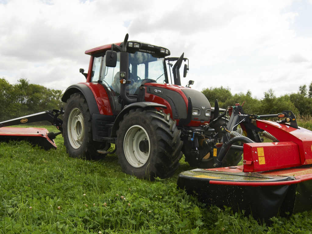 Valtra N142 Versu Traktor (Quelle: Valtra)