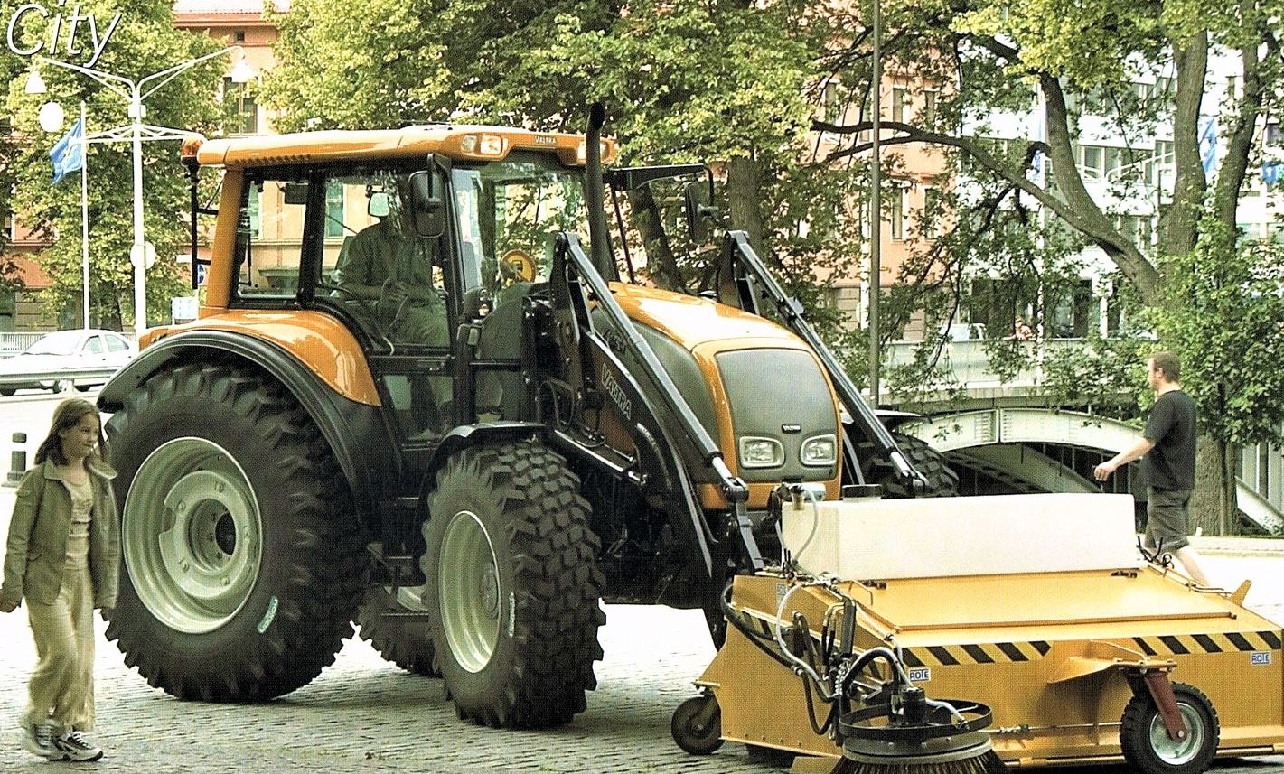 Valtra XM130 Traktor mit Knicklenkung (Quelle: Valtra)