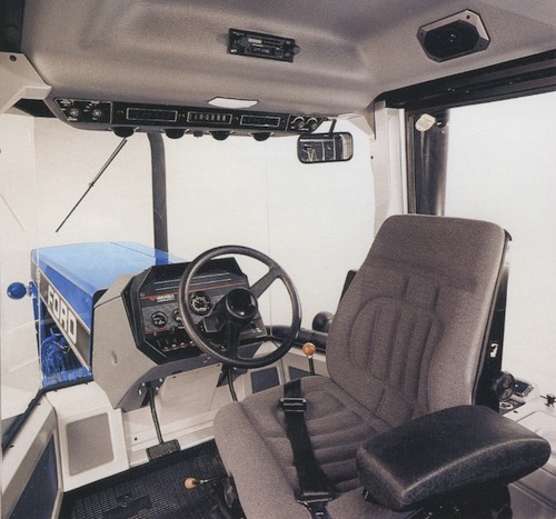 Ford Versatile Knicklenker Kabine (Quelle: CNH)