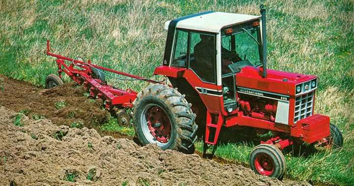 IHC 886 Traktor mit Kabine (Quelle: Hersteller)