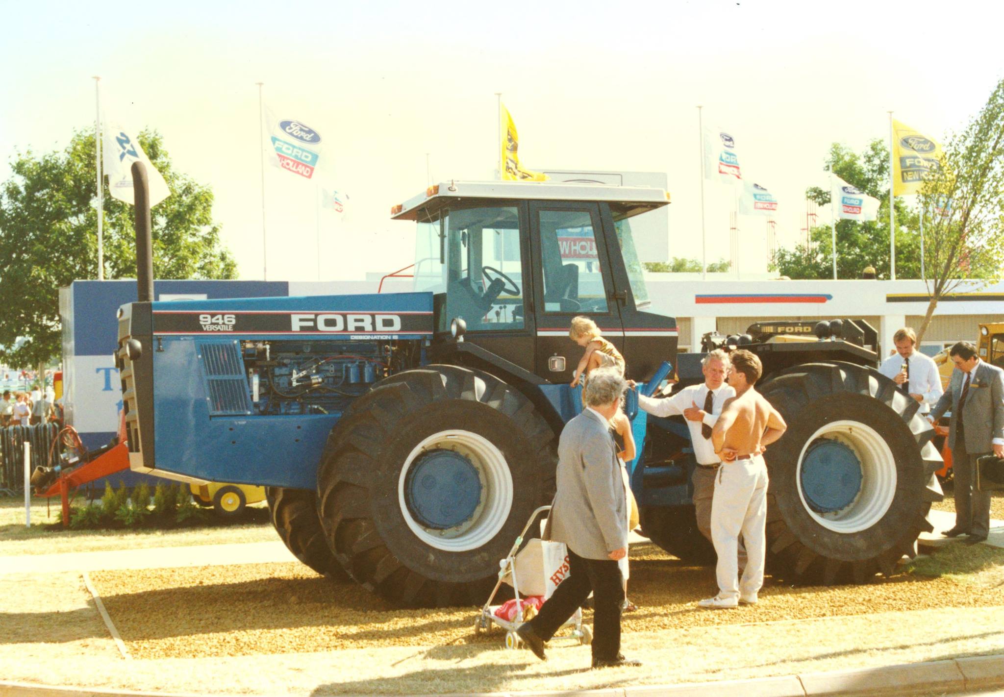 Ford Versatile 946 Knicklenker (Quelle: Classic Tractor Magazine)