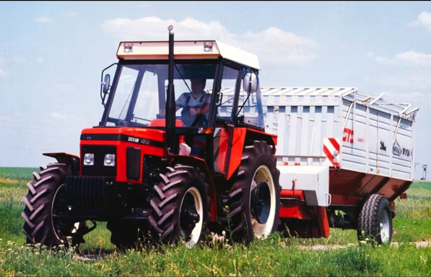 Zetor 4340 Traktor (Quelle: Hersteller)