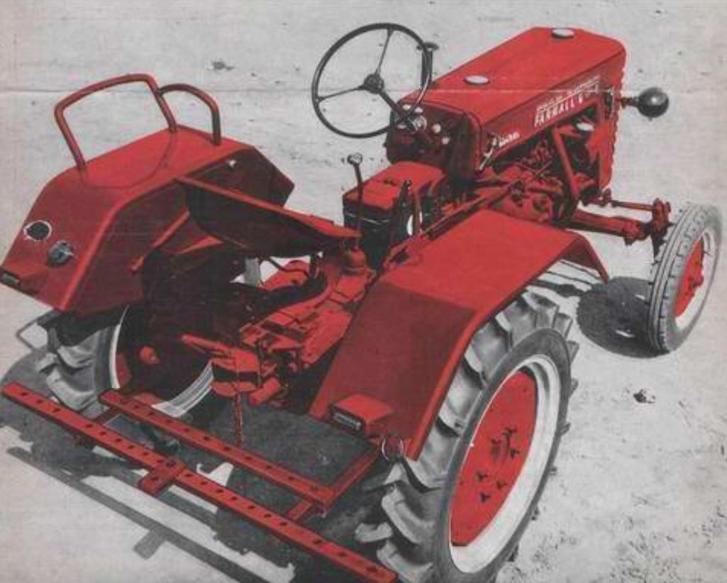 IHC McCormick Farmall D-212 Traktor (Quelle: Hersteller)