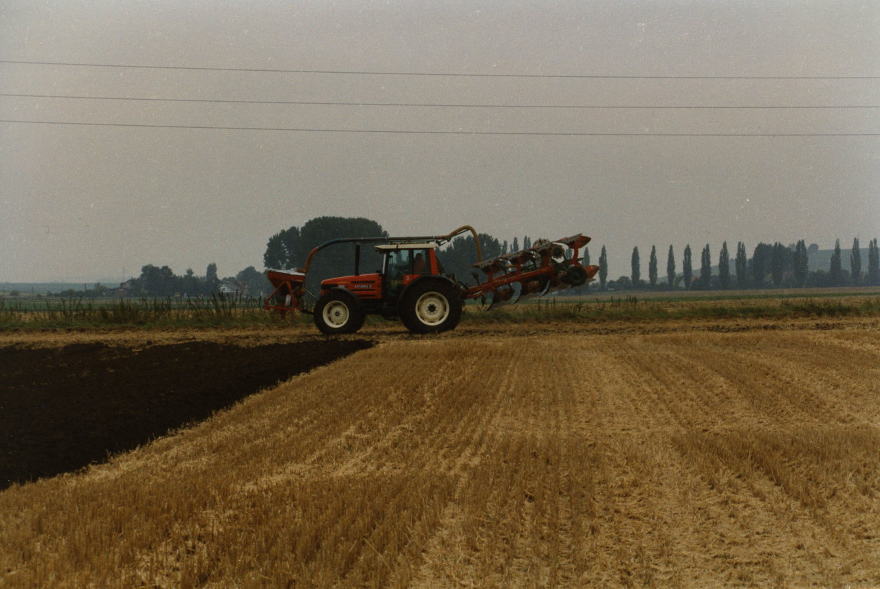 SAME Antares II 130 Traktor (Quelle: ADF Archiv)