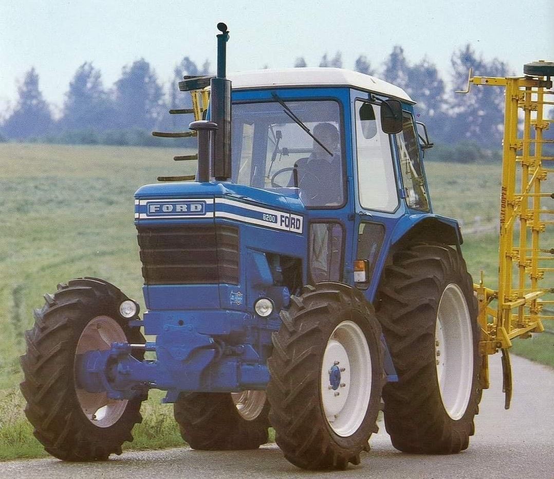 Ford 8200 Traktor (Quelle: CNH)