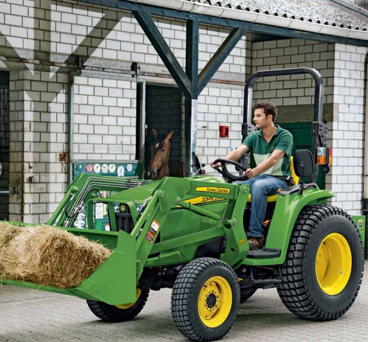 John Deere 25C Kleintraktor mit Frontlader (Quelle: John Deere)