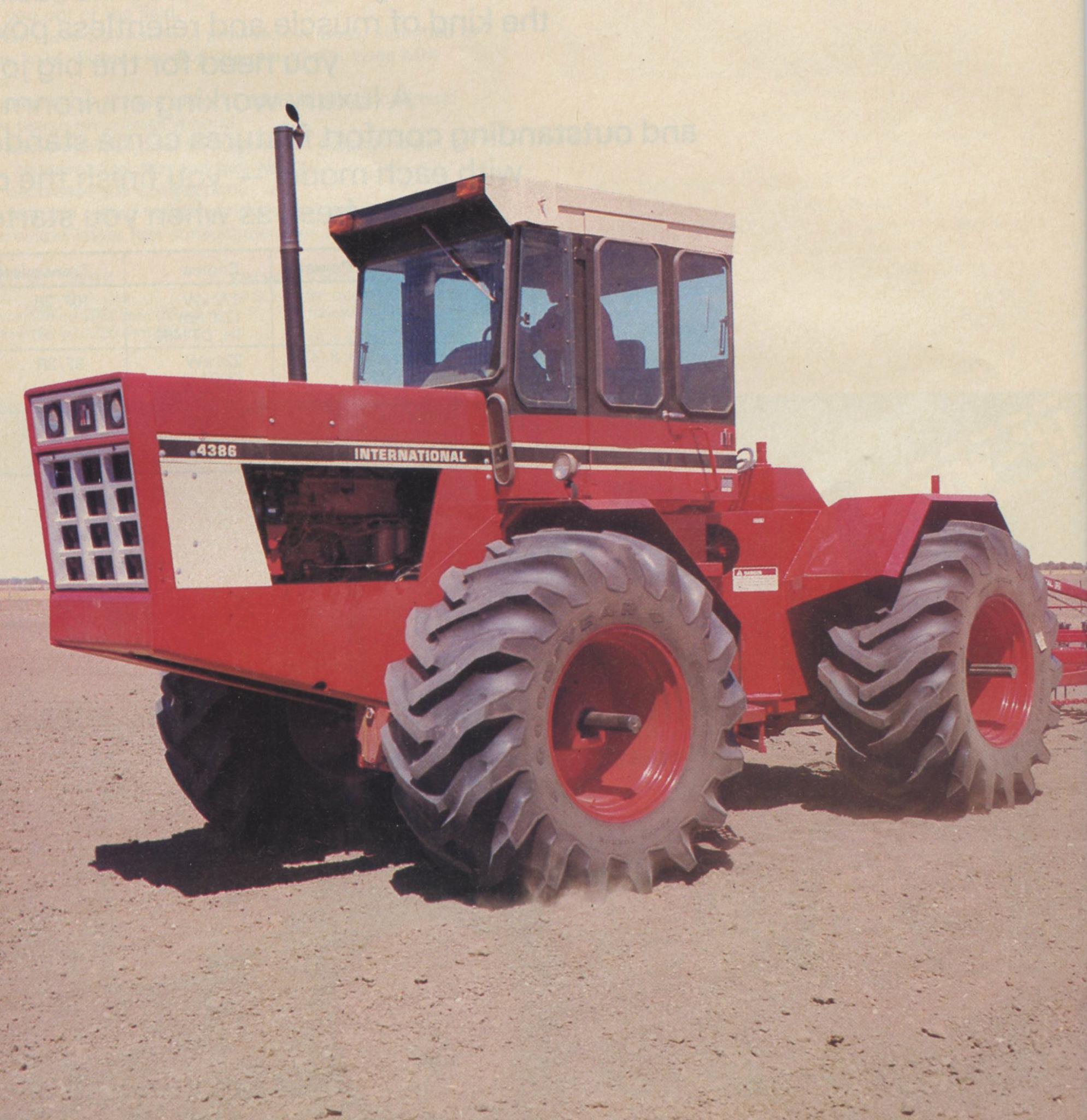 IHC 4386 Großtraktor mit Knicklenkung (Quelle: Hersteller)
