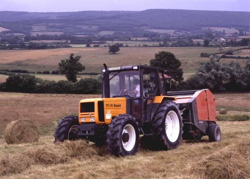 Renault 75-34MS Traktor mit Sicherheitskabine (Quelle: Claas)