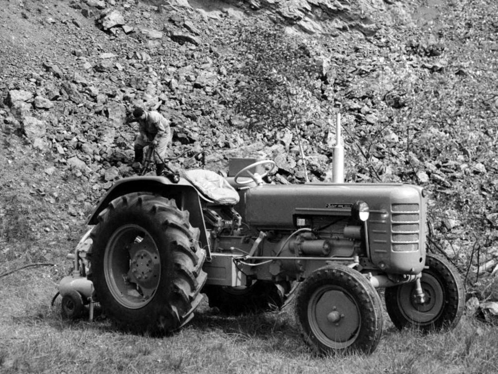Zetor 4011 Traktor UR1 Serie (Quelle: Zetor)