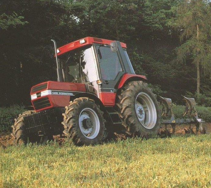 Case IH 695XL Allradtraktor mit XL-Kabine (Quelle: CNH)