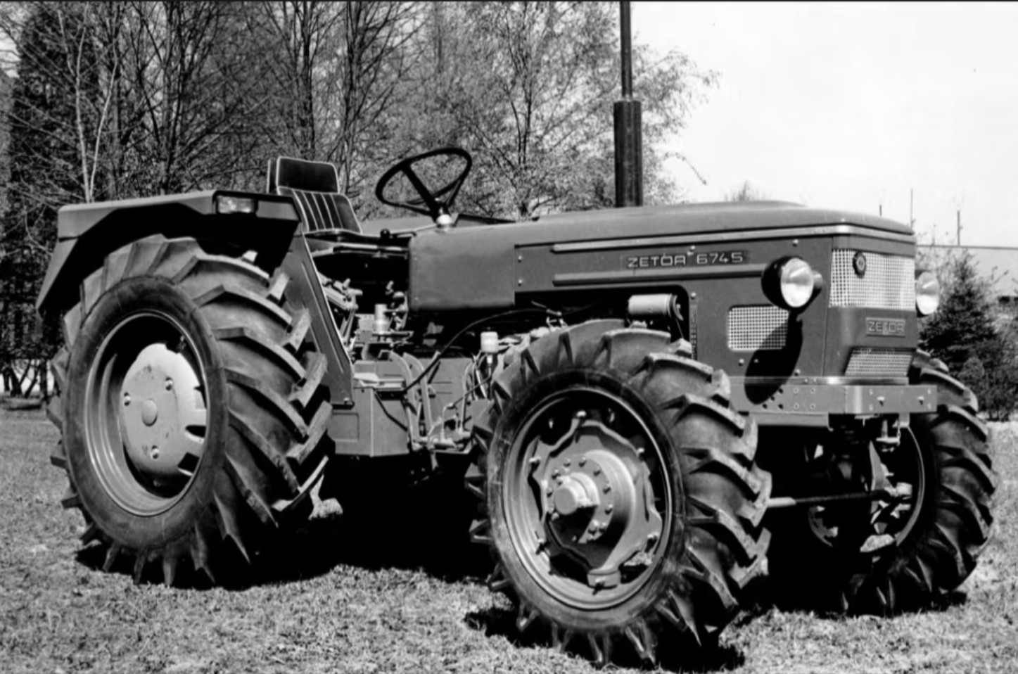 Zetor 6745 Traktor (Quelle: Hersteller)