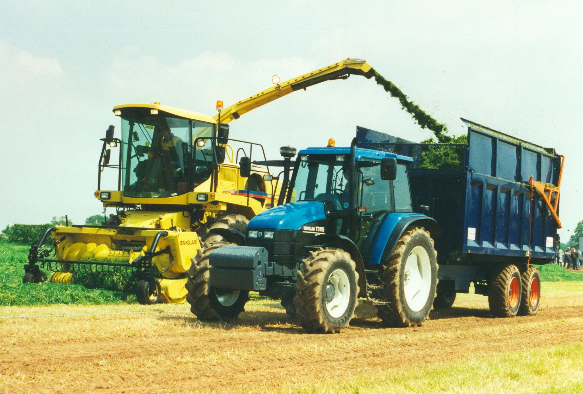 New Holland TS115 Allradtraktor (Quelle: Classic Tractor Magazine)