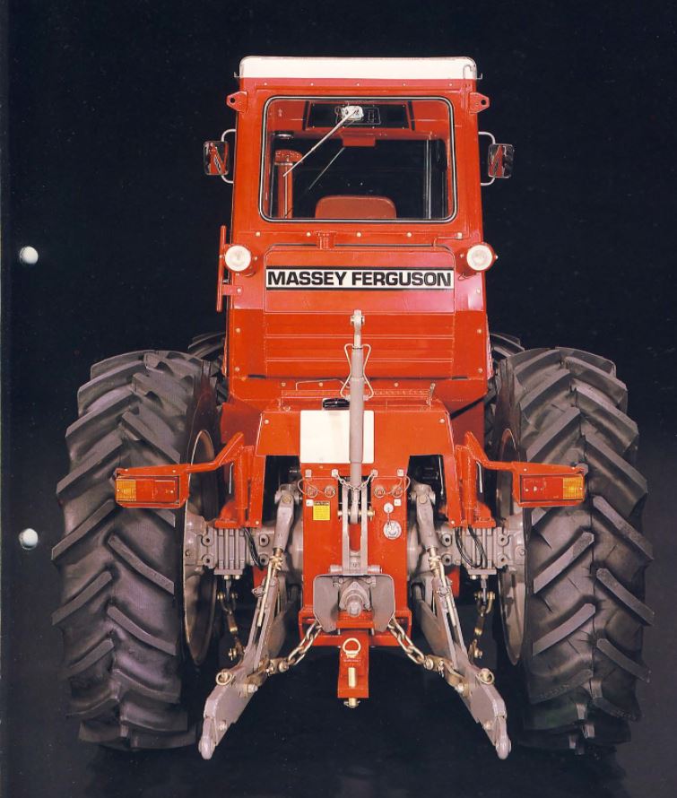 MF 1250 Knicklenkertraktor Heckansicht (Quelle: AGCO)