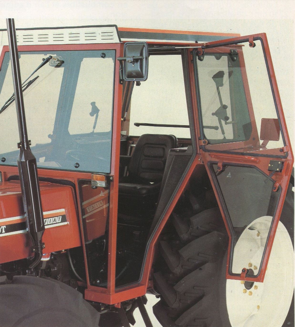 Fiatagri 60-66 DT Kabine (Quelle: CNH)