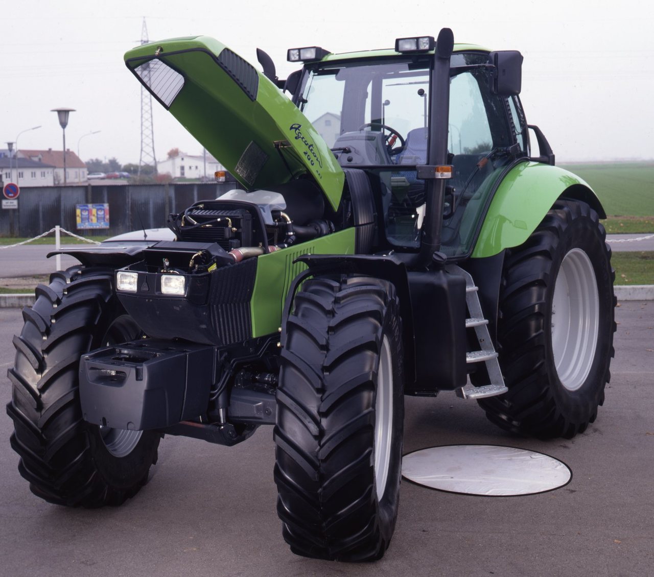 Deutz-Fahr Agrotron 200 MK2 Großtraktor (Quelle: SDF Archiv)