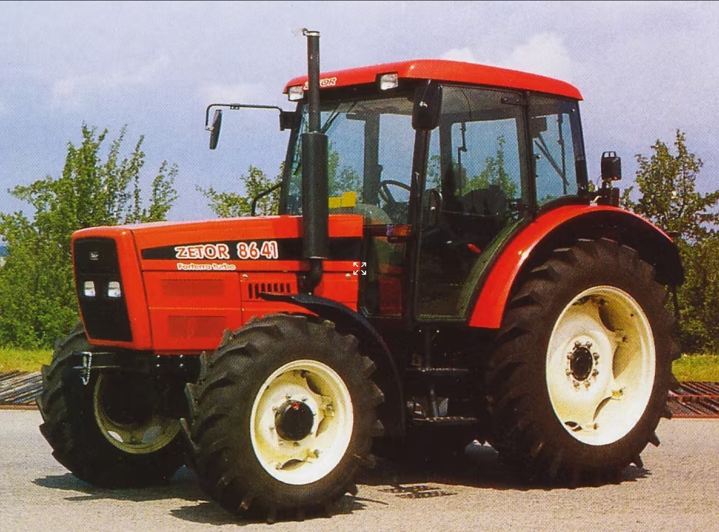 Zetor 8641 Traktor (Quelle: Hersteller)Zetor 8641 Traktor (Quelle: Hersteller)