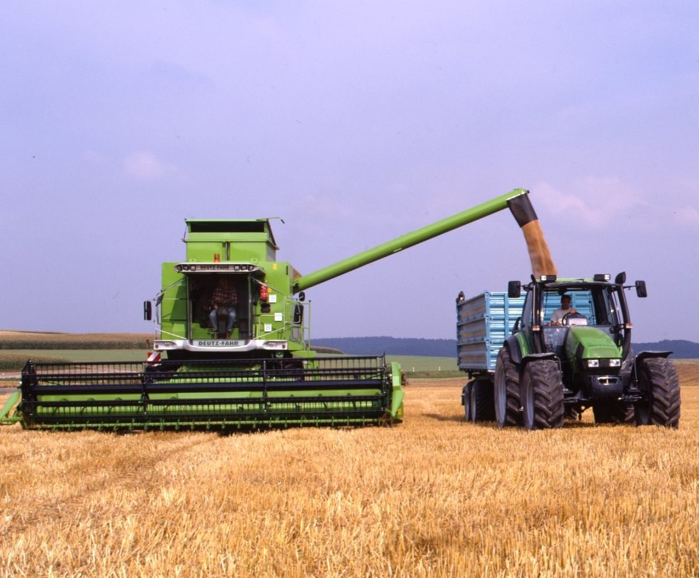 Deutz-Fahr Agrotron 200 MK2 Großtraktor (Quelle: SDF Archiv)