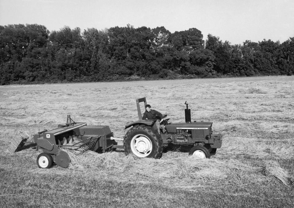 John Deere 1630 Traktor mit altem Design (Quelle: John Deere)