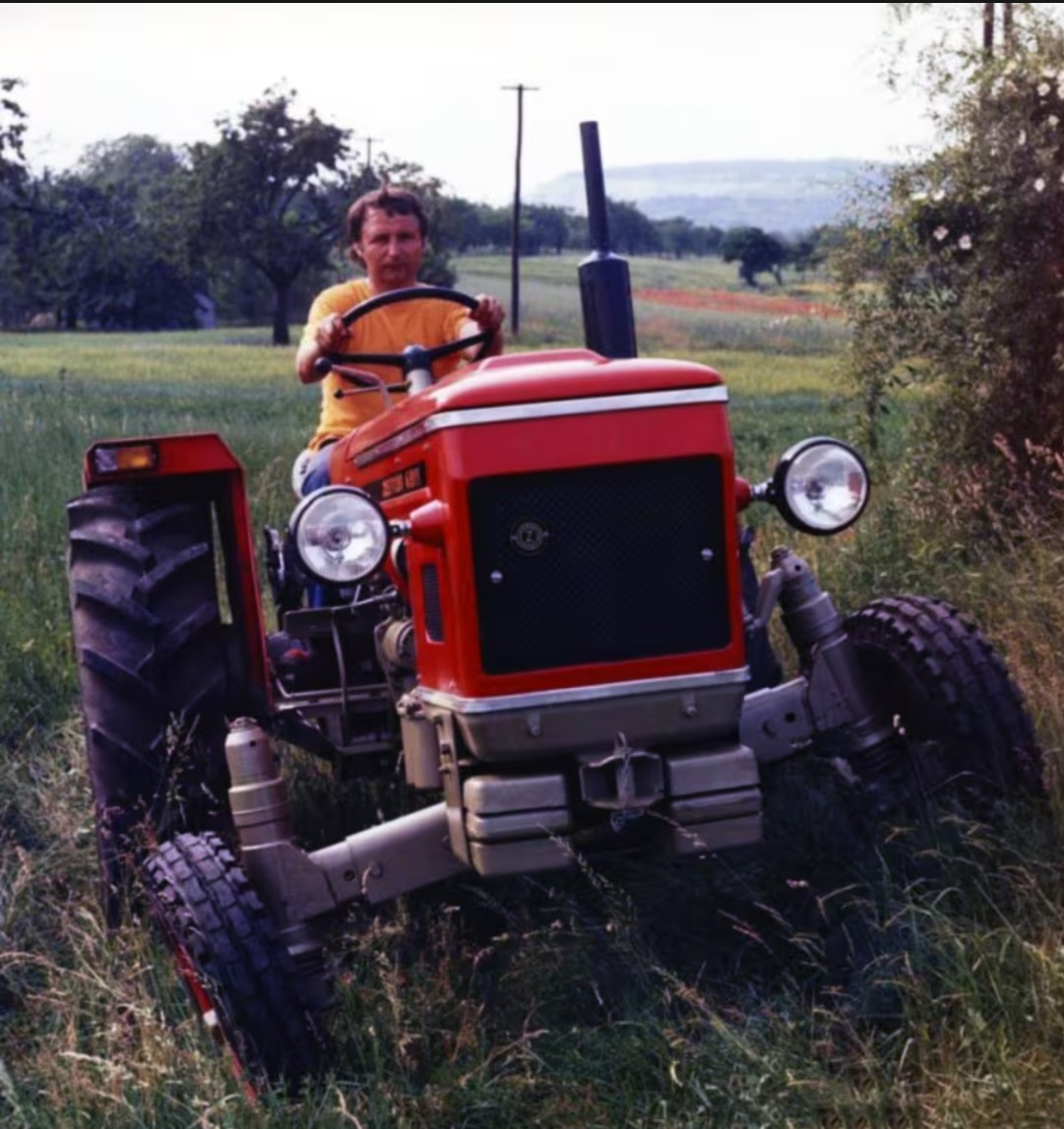 Zetor 6911 Traktor (Quelle: Zetor)