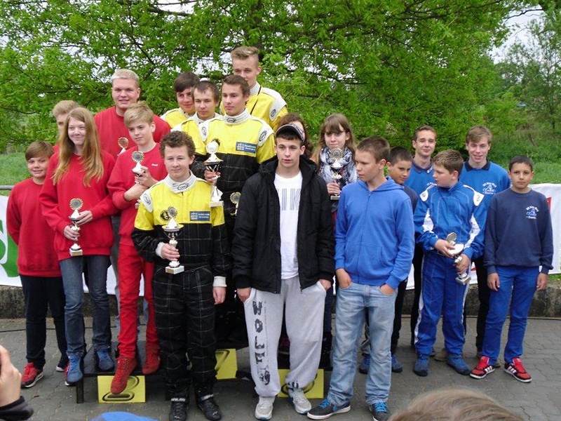 Zweiter Platz für die Hadler Mannschaft (li.) hinter dem Gastgeber, BSC Aukrug