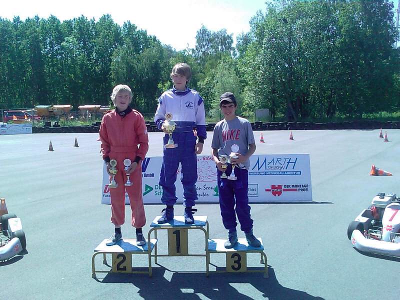 Siegerehrung in Klasse 4 zur Norddeutschen Meisterschaft 2010: 1. Meik-Leon Strohecker, MC Blau-Weiß Sanitz; 2. Fabian Meyer, MSC Land Hadeln; 3. Necmettin Erol, MSC Berlin.