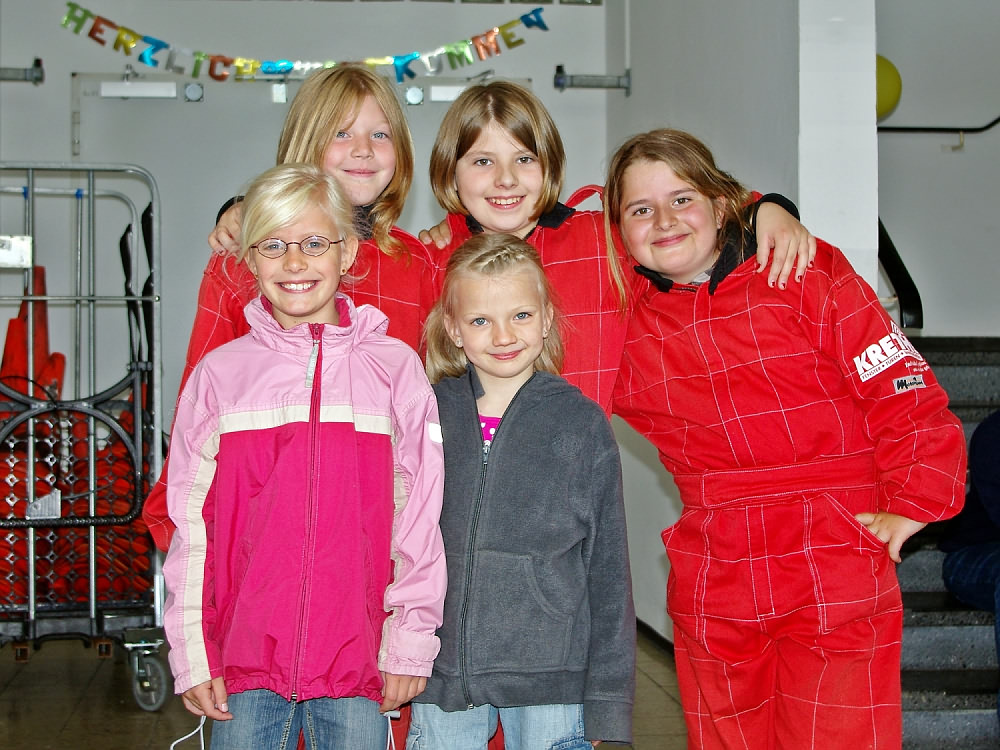 Janica Schlüer, Pauline Friederich, Esma Kangül, Lena Scheepker und Alicia Föge