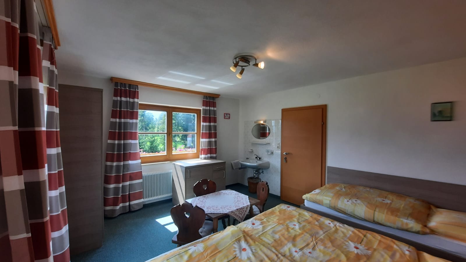 Dreibettzimmer, Biohof Haus Wieser, Abtenau, Salzburg Land