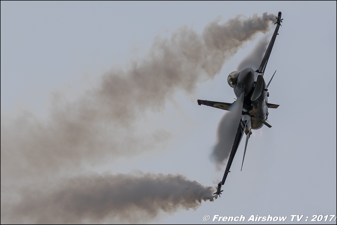F-16 solo Türk
