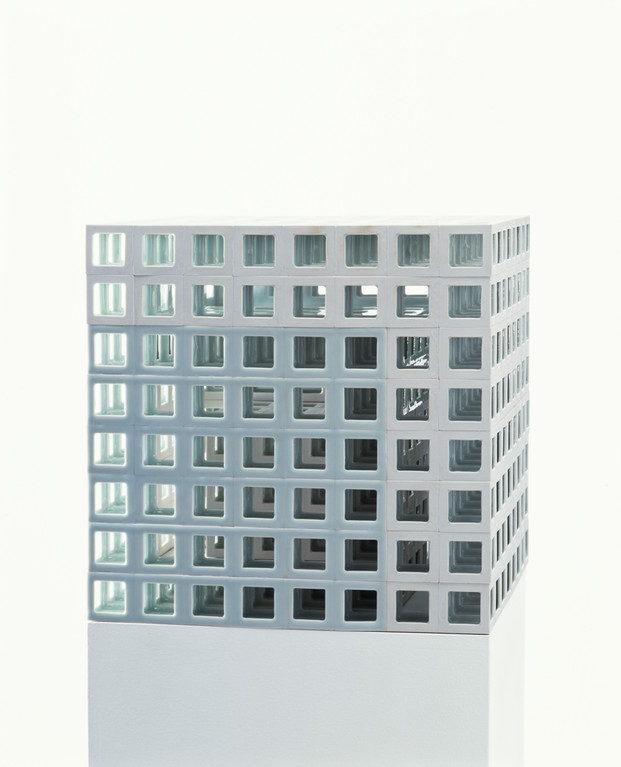 Lattice receptacle‐三つの立方体, 2005, Porcelain, h.35×w.35×d.35㎝ 