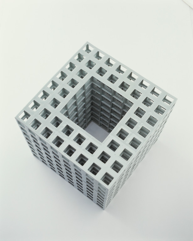 Lattice receptacle‐04, 2004, Porcelain, h.35×w.35×d.35cm 