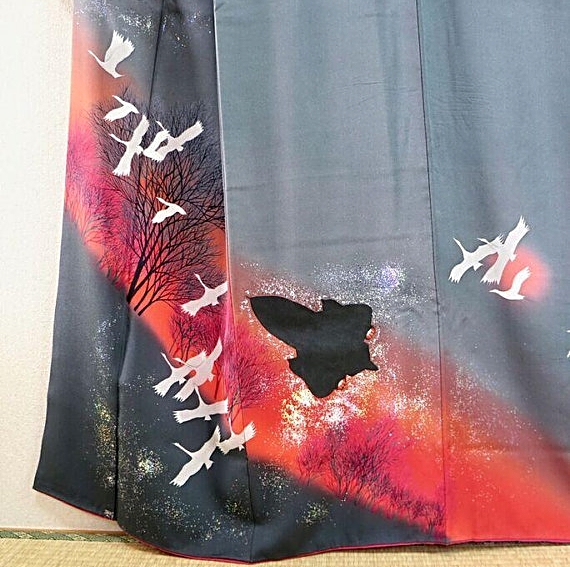 Who would have thought Lockheed SR-71 "Blackbird" kimono possible!?   