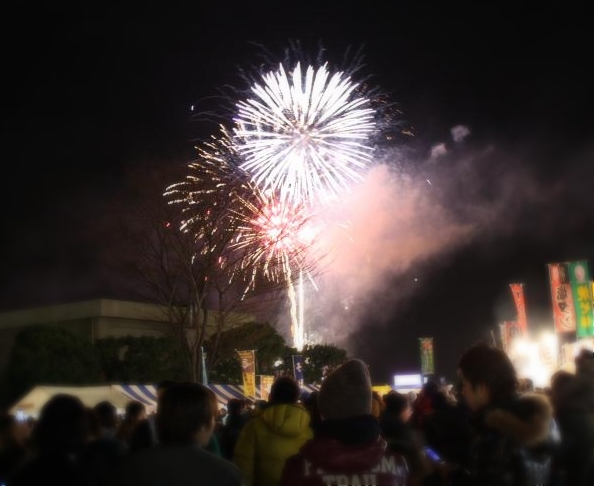 Yokosuka new year firework Source: cocoyoko