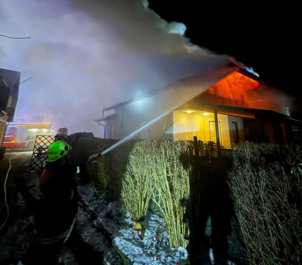 B3 - Gebäudebrand in Mank