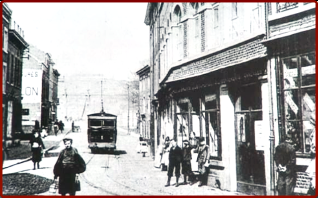 Vieux tram rue Cockerill