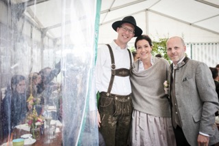 Frei Trauung, Strauß und Fliege
