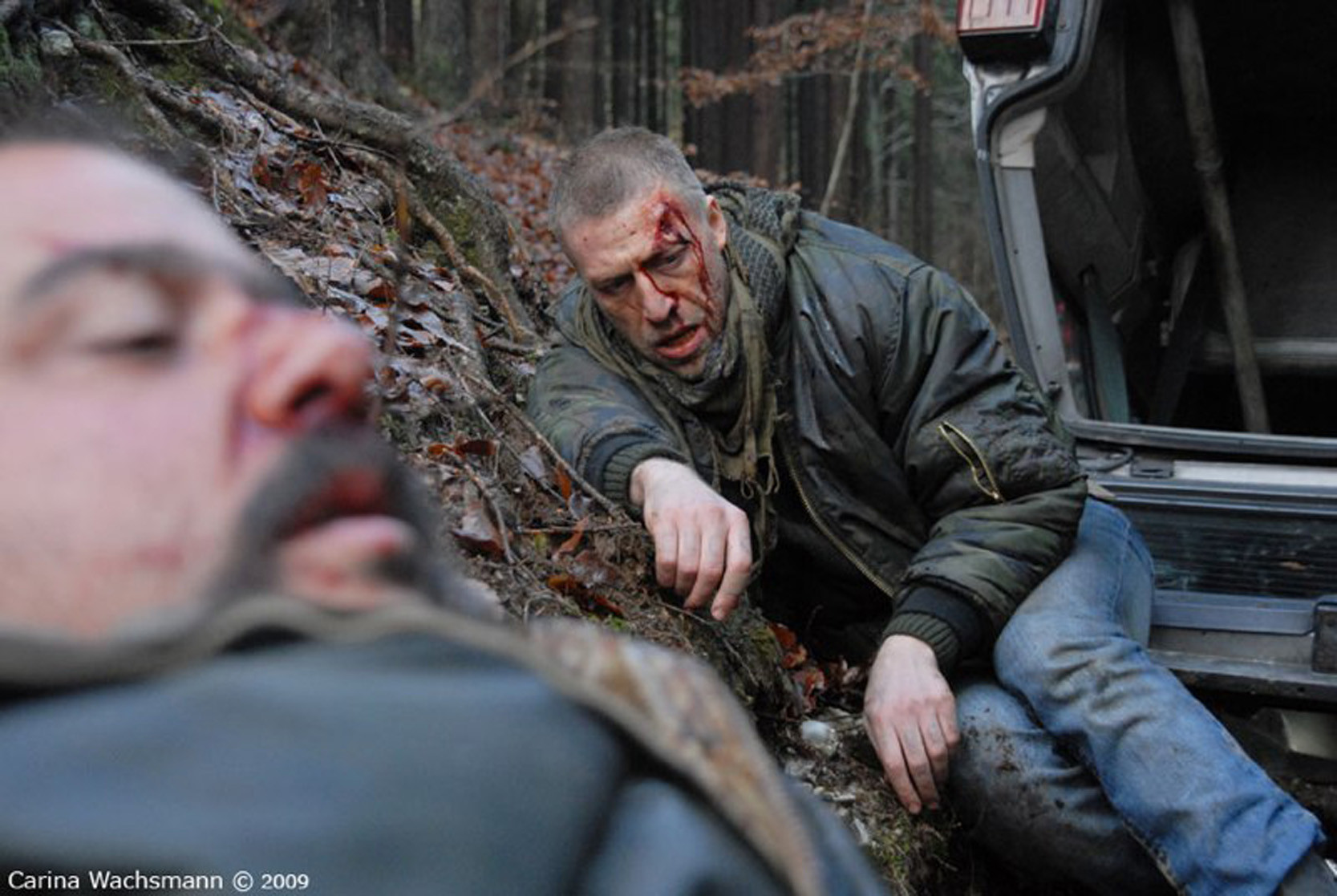 Ottaviano Blitch actor, action scene, cinematic with fake blood wound makeup, attore drammatico Fred in Shadow, incidente ferita e sangue cinema