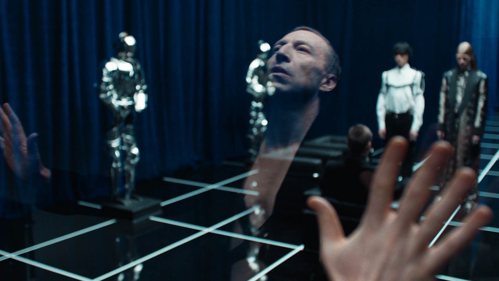 Ottaviano Blitch — campagna Roberto Cavalli, scena recitata, primo piano cinematografico, interpretazione intensa, actor and performer, Roberto Cavalli campaign acting scene, cinematic close-up performance, character-driven fashion film — 04