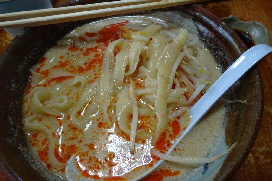 翼餃子｜モチモチの刀削麺と餃子が絶品【北海道・函館グルメ】