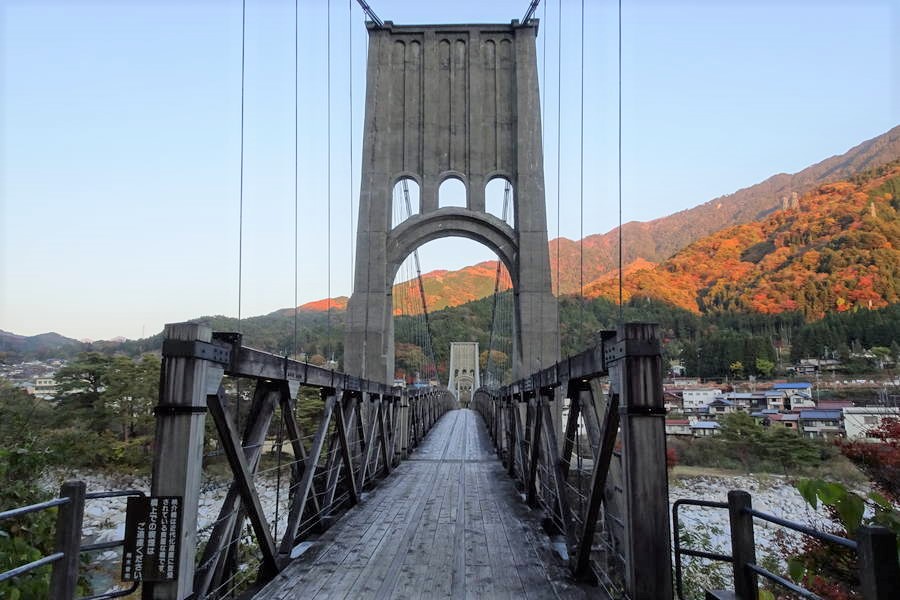 桃介橋｜美しい…！木橋でコンクリート橋で石橋でもある近代化遺産の吊り橋【長野観光スポット】