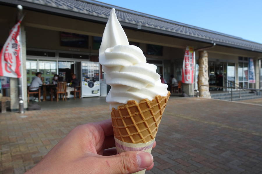 道の駅やいた｜名産りんごのソフトクリームの甘酸っぱさは抜群【栃木・矢板グルメ】