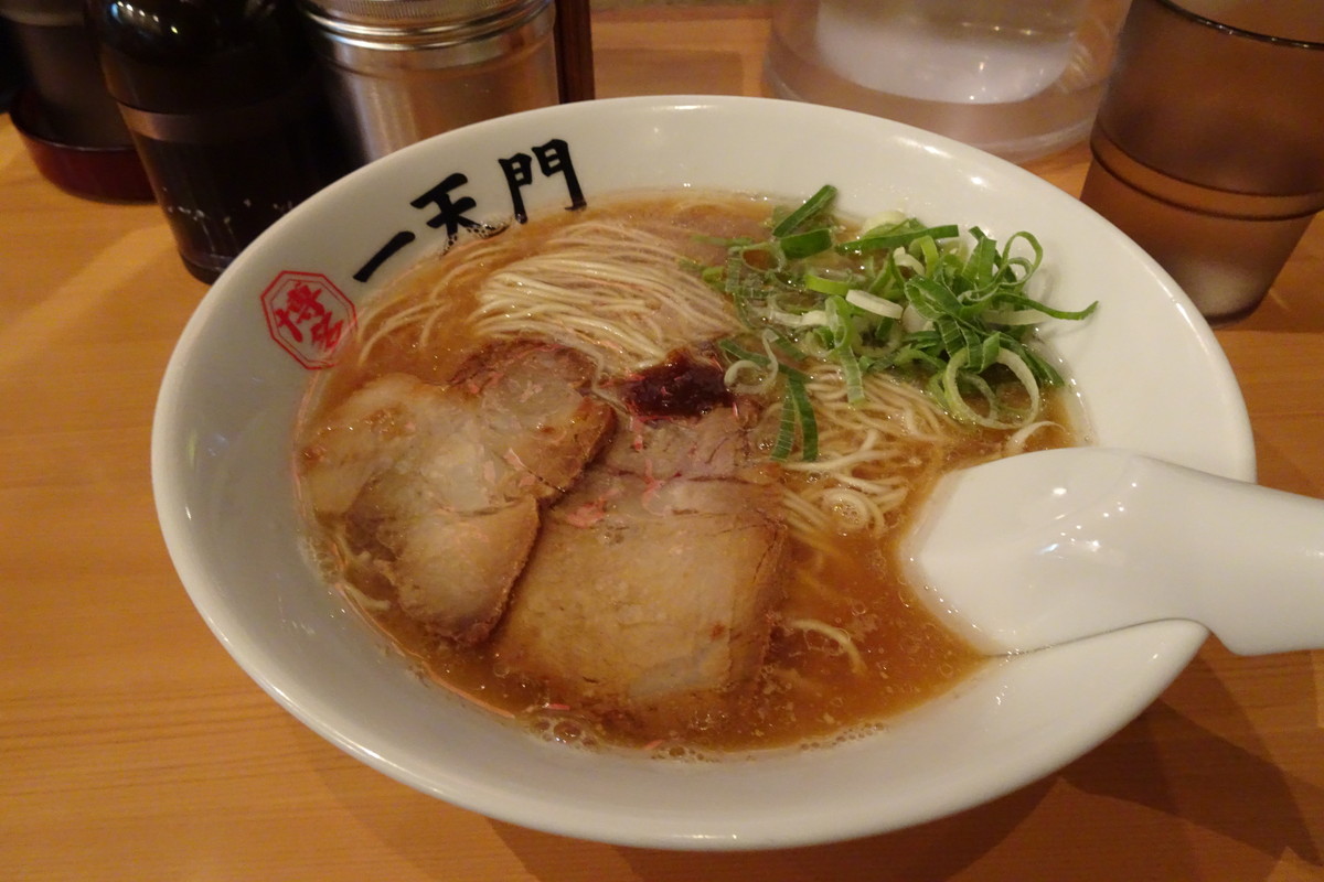 一天門｜超絶品！白くない和風豚骨ラーメン【福岡グルメ】